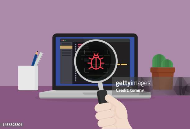 プログラマーはコンピューターのバグを見つけます - コンピュータバグ点のイラスト素材／クリップアート素材／マンガ素材／アイコン素材