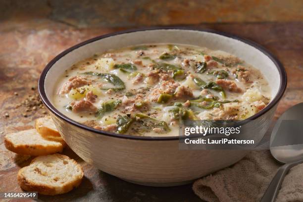 nachahmer zuppa toscana suppe - suppe stock-fotos und bilder