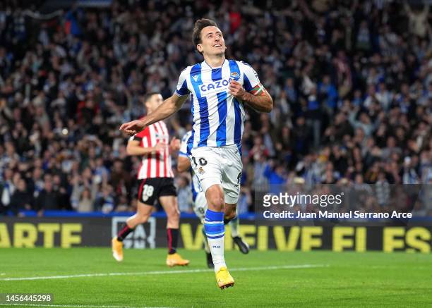 Mikel Oyarzabal of Real Sociedad celebrates after scoring the team's third goal from a penalty during the LaLiga Santander match between Real...
