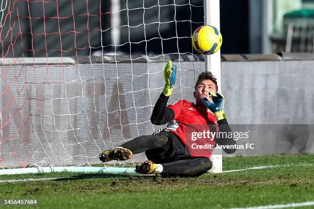 Marco Raina of Juventus Next Gen warms up during the Serie C Match between Padova and Juventus Next Gen at Stadio Euganeo on January 14, 2023 in...