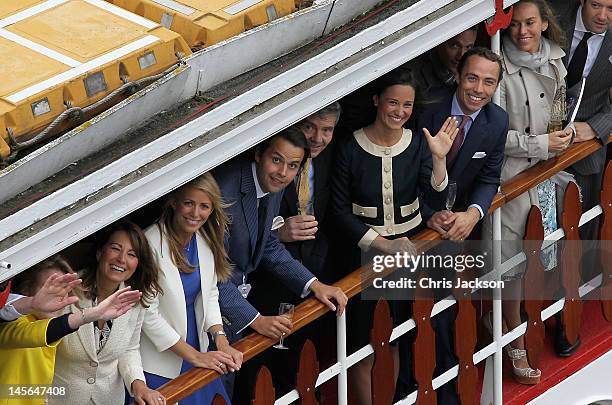 Carol Middleton, Charlie Gilkes, Michael Middleton, Pippa Middleton and James Middleton wave from the Spirit of Chartwell during the Diamond Jubilee...