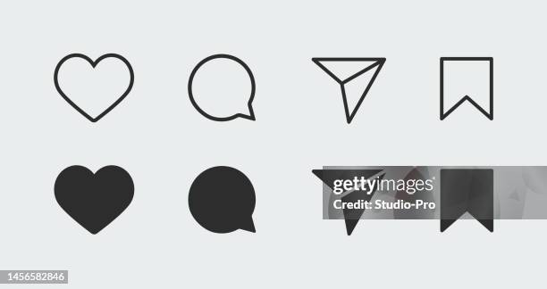 ilustraciones, imágenes clip art, dibujos animados e iconos de stock de conjunto de iconos de redes sociales. arte de línea plana - símbolo en forma de corazón