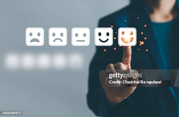 customer service satisfaction concept business woman suit touching virtual screen  five star satisfaction service rating very impressed - tevreden stockfoto's en -beelden