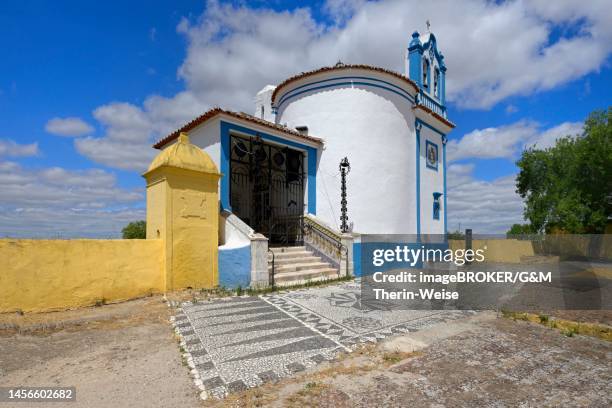 stockillustraties, clipart, cartoons en iconen met our lady of the conception hermitage and chapel on top of the inner gate, alentejo, portugal - faro