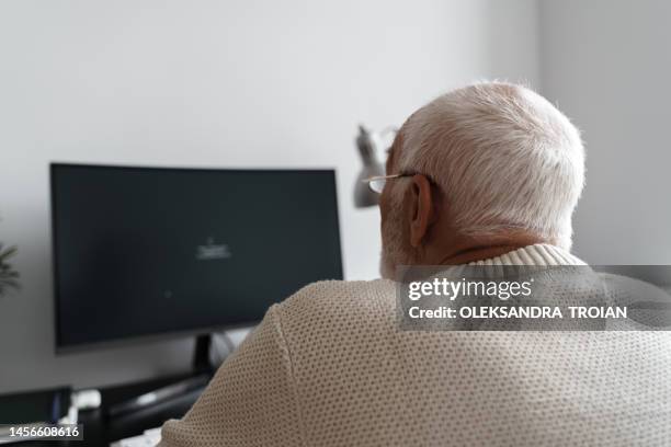 Older Man Using Computer 96,410 Computer Old Man Stock Photos, High-Res Pictures, and Images ...