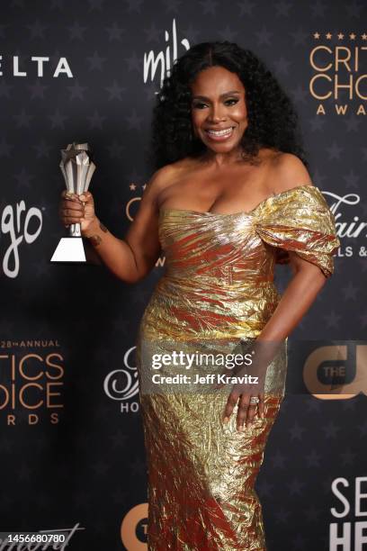 Sheryl Lee Ralph, winner of the Best Supporting Actress in a Comedy Series award for "Abbott Elementary", poses in the press room at the 28th Annual...