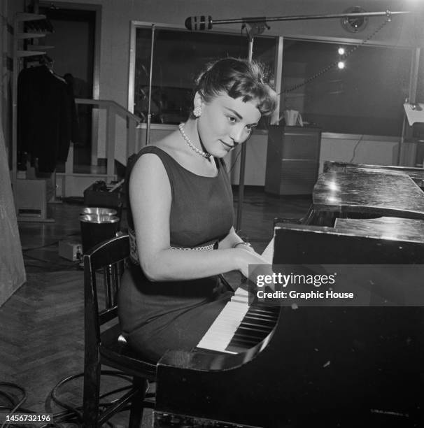 American singer Jennie Smith playing the piano during the recording sessions for her debut album, 'Jennie', at RCA Victor Studios in New York City,...