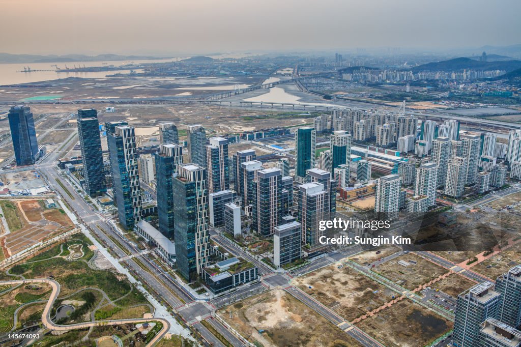 Cityscape viewed from rooftop of skyscraper