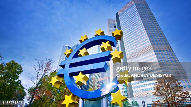 euro sign in frankfurt - european central bank building stock pictures, royalty-free photos & images