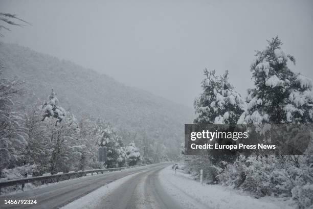 View of a snowy road, on 16 January, 2023 in Huesca, Aragon, Spain. The snow that has begun to fall in the early hours of this morning has...