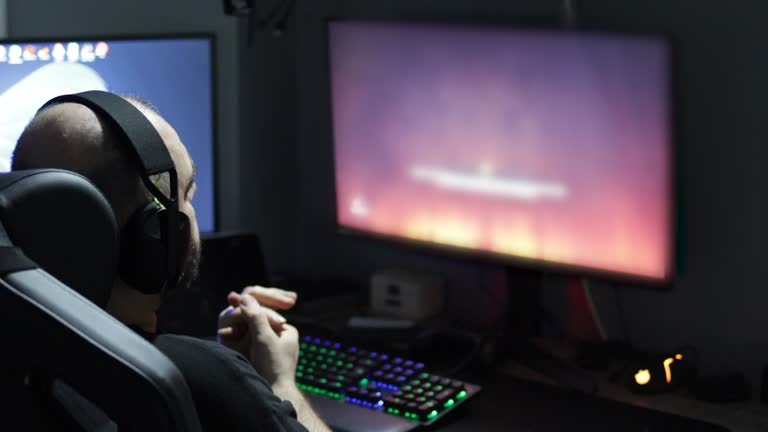 Fev Man Computer 542 Game Over Symbol Stock Videos, Footage, & 4K Video Clips - Getty Images