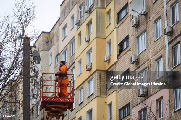 Electrician High Rises 57 Overhead Lines Electrician Stock Photos, High-Res Pictures, and ...