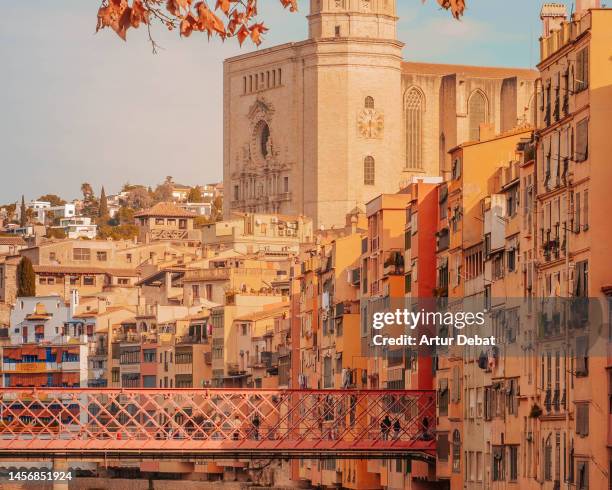 the girona old town with the famous colorful houses. - girona stock-fotos und bilder