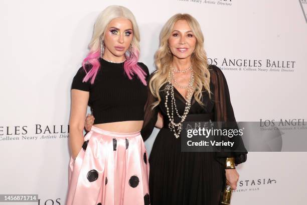 Claudia Soare and Anastasia Soare