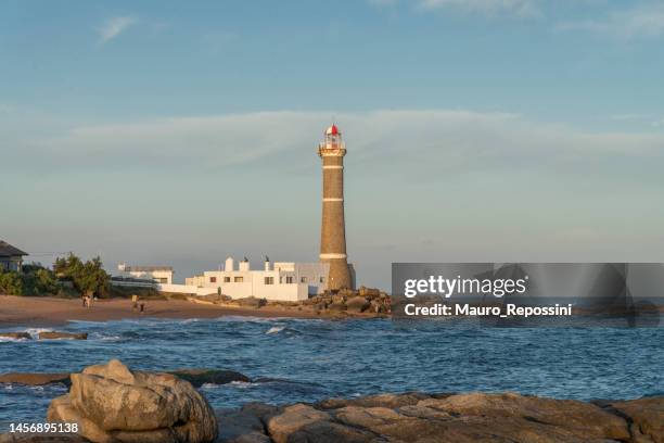 farol na cidade de josé ignacio, no uruguai. - punta del este - fotografias e filmes do acervo