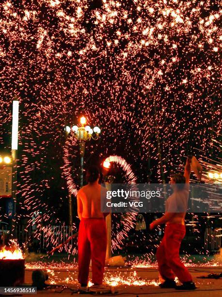 Molten Rabbit 39 Jianhu County Stock Photos, High-Res Pictures, and Images - Getty Images