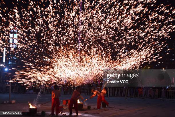 Molten Rabbit 39 Jianhu County Stock Photos, High-Res Pictures, and Images - Getty Images