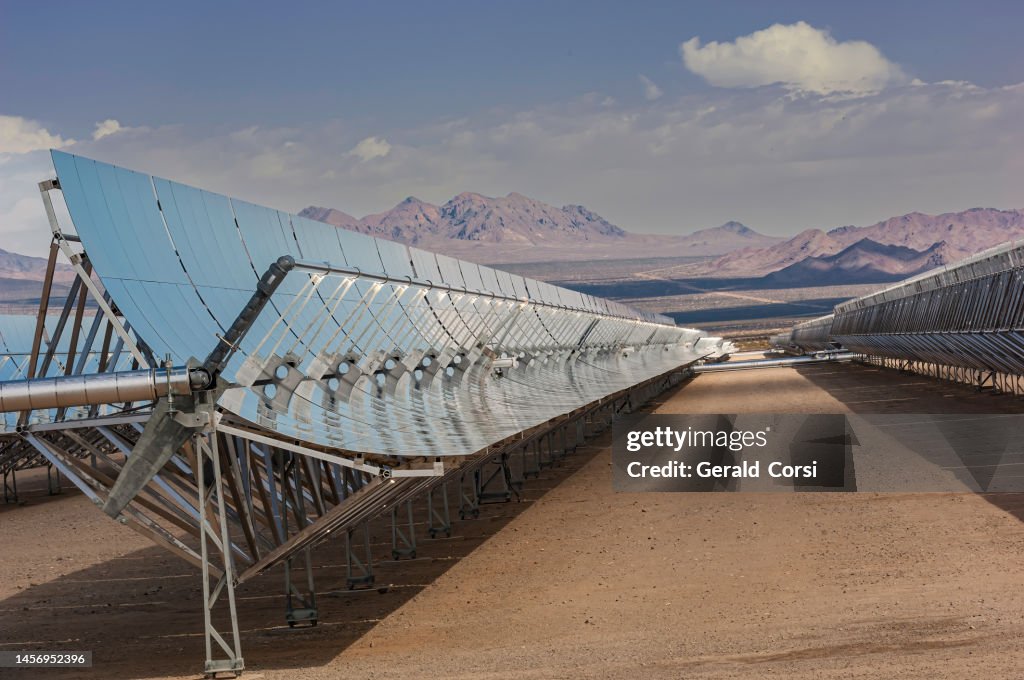 nevada-solar-one-power-station-near-boulder-city-nevada-mojave-desert
