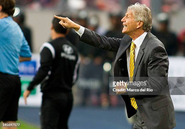 Jose Pekerman coach from Colombia, complains during the match between Peru and Colombia at Estadio Nacional stadium as part of the fifth round of the...