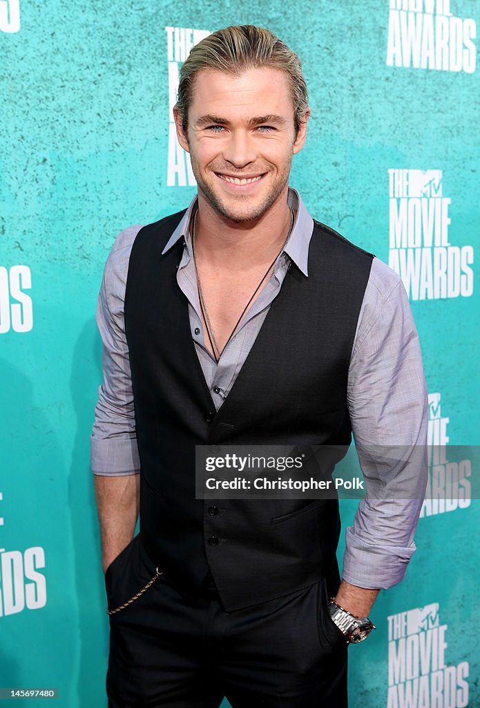 2012 MTV Movie Awards - Red Carpet