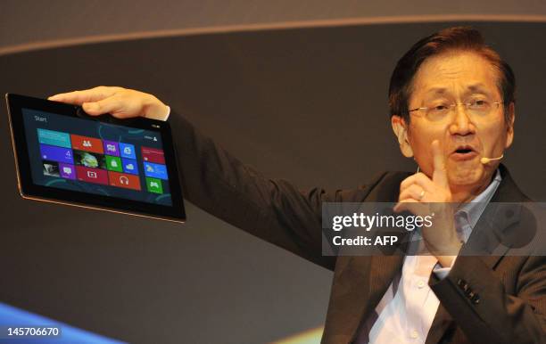 Startech Computer Owner 12 Asus Tek Computer Inc Stock Photos, High-Res Pictures, and Images ...