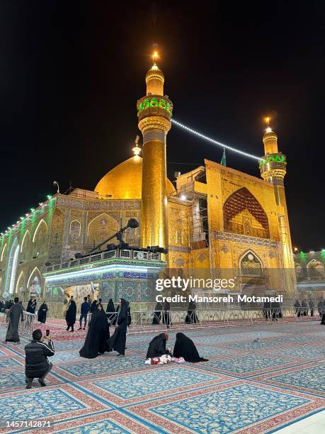imam ali shrine in najaf - muharram fotografías e imágenes de stock
