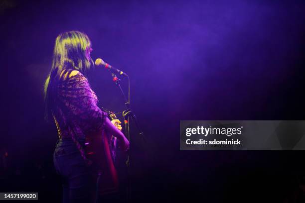 101,625 Female Singer On Stage Stock Photos, High-Res Pictures, and ...