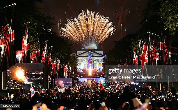 Fireworks over Buckingham Palace mark the end of The Diamond Jubilee Concert from The Mall on June 4, 2012 in London, England. For only the second...