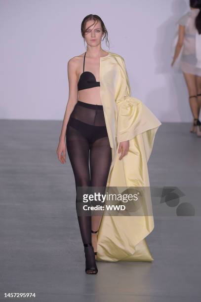 Emma Bergamin Davys - Model on the catwalk