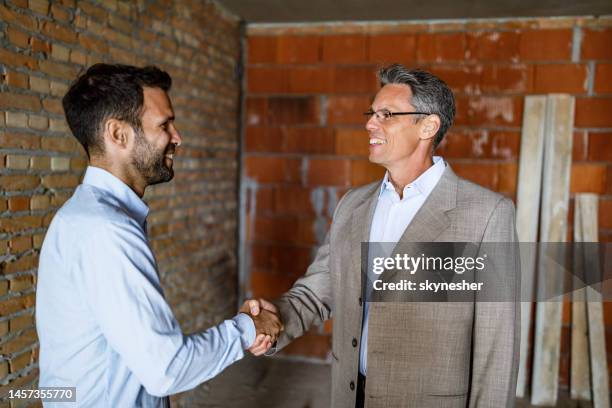 1,082 Salesman Engineer Stock Photos, High-Res Pictures, and Images ...
