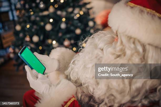 Santa Using Phone 112 Santa Clause Green Screen Stock Photos, High-Res Pictures, and ...