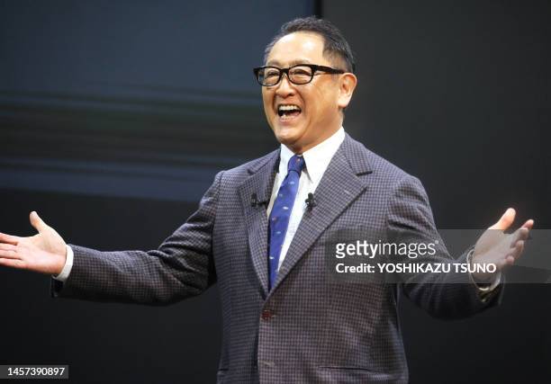 Le président du constructeur automobile japonais Toyota Motor, Akio Toyoda au salon de l'auto de Chiba le 13 janvier 2023.