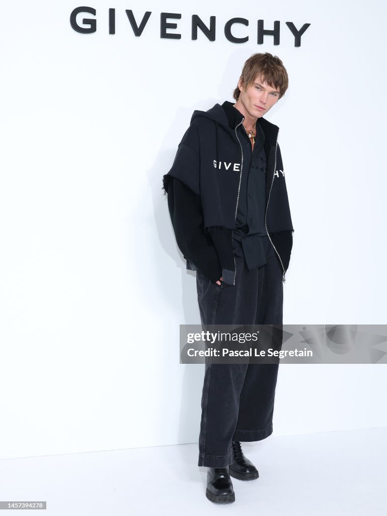Jordan Barrett attends the Givenchy Menswear Fall-Winter 2023-2024