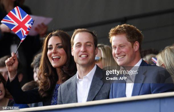 Princess Beatrice of York, Catherine, Duchess of Cambridge, Princes William and Harry attend The Diamond Jubilee Concert outside Buckingham Palace in...