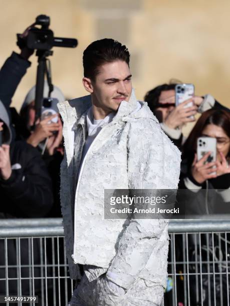 Hero Fiennes-Tiffin is seen during the Paris Fashion Week - Menswear Fall Winter 2023 2024 : Day Two on January 18, 2023 in Paris, France.
