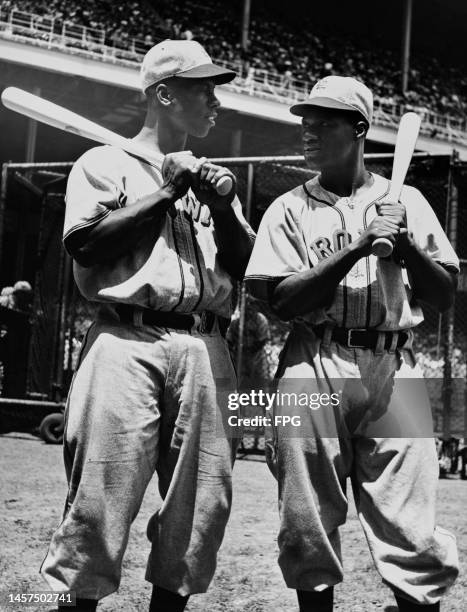 Willard Brown, outfielder and Henry Thompson, second batsman of the St Louis Browns during batting practice before a game at the Yankee Stadium, New...