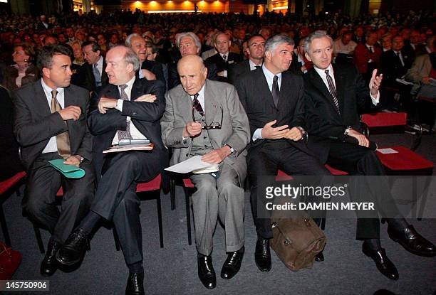 File picture taken on May 12, 2005 in Paris shows former CEO of Italian insurance Company Generali, Antoine Bernheim , flanked by members of the...