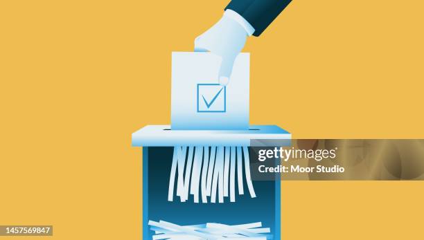 ilustraciones, imágenes clip art, dibujos animados e iconos de stock de ilustración de la papeleta de trituración de la mano - papeleta-para-votar