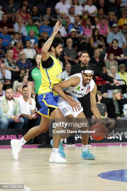 Rayan Rupert of the Breakers is challenged by William Hickey of the Hawks during the round 16 NBL match between New Zealand Breakers and Illawarra...