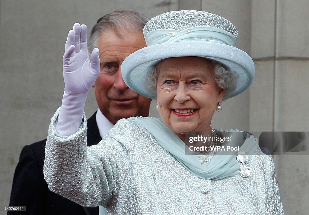 Diamond Jubilee - Carriage Procession And Balcony Appearance