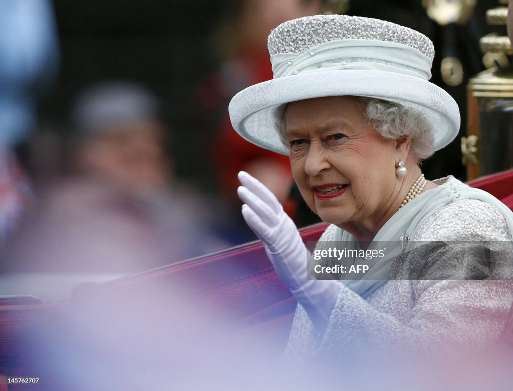 BRITAIN-ROYALS-JUBILEE-PROCESSION