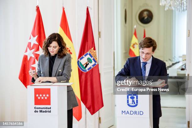 The President of the Community of Madrid, Isabel Diaz Ayuso, and the Mayor of Madrid, Jose Luis Martinez-Almeida, sign an agreement on the services...