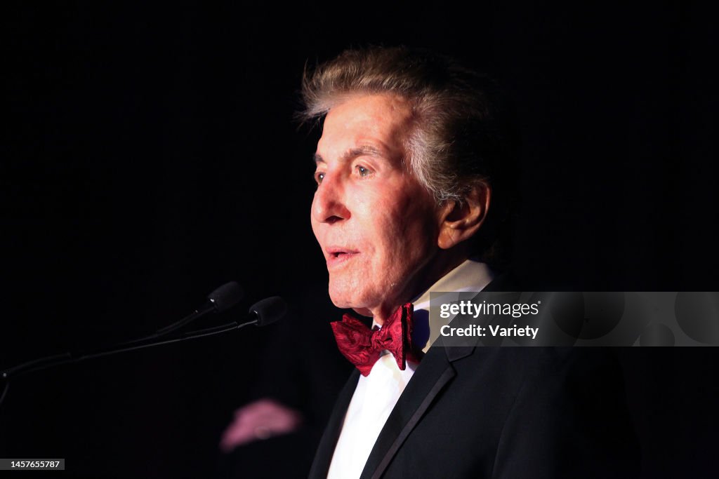 Friars Club Entertainment Icon Award presentation, New York, USA - 20 Jun 2016