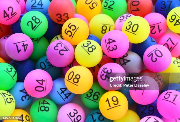 lottery balls - loto photos et images de collection