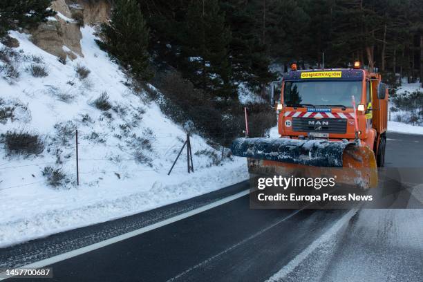 Snowplow clearing snow on the access road to Puerto de Navacerrada, on 19 January, 2023 in Navacerrada, Madrid, Spain. The Security and Emergency...