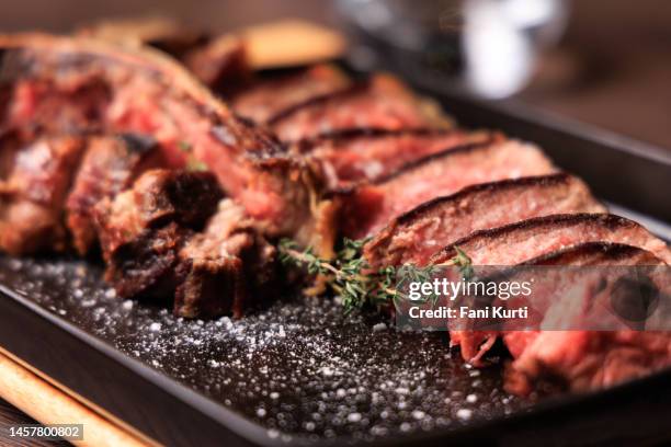 t-bone steak - bistecca alla fiorentina stock pictures, royalty-free photos & images