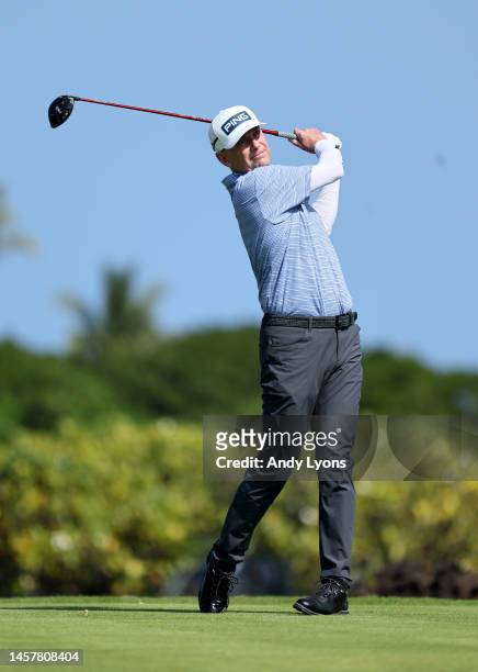 Kevin Sutherland hits his tee shot on the 10th hole during the first round of the Mitsubishi Electric Championship at Hualalai at Hualalai Golf Club...