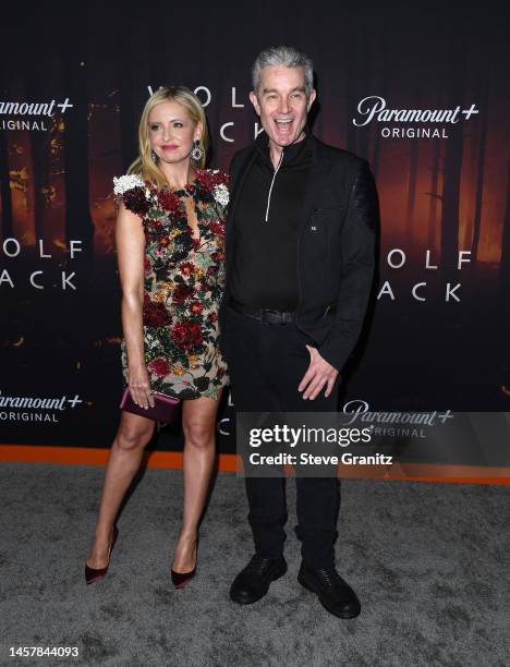 Sarah Michelle Gellar and James Marsters arrives at the Los Angeles Premiere Of Paramount+'s "Wolf Pack" at Harmony Gold on January 19, 2023 in Los...