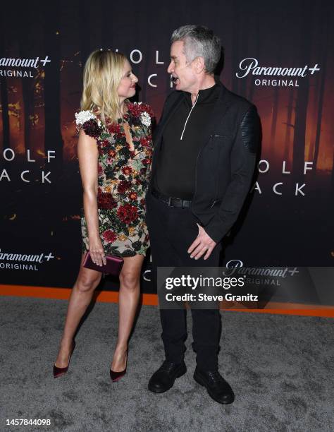 Sarah Michelle Gellar and James Marsters arrives at the Los Angeles Premiere Of Paramount+'s "Wolf Pack" at Harmony Gold on January 19, 2023 in Los...