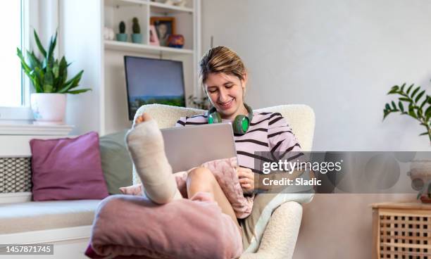 Idiot Computer Computer Idiot Photos and Premium High Res Pictures - Getty Images